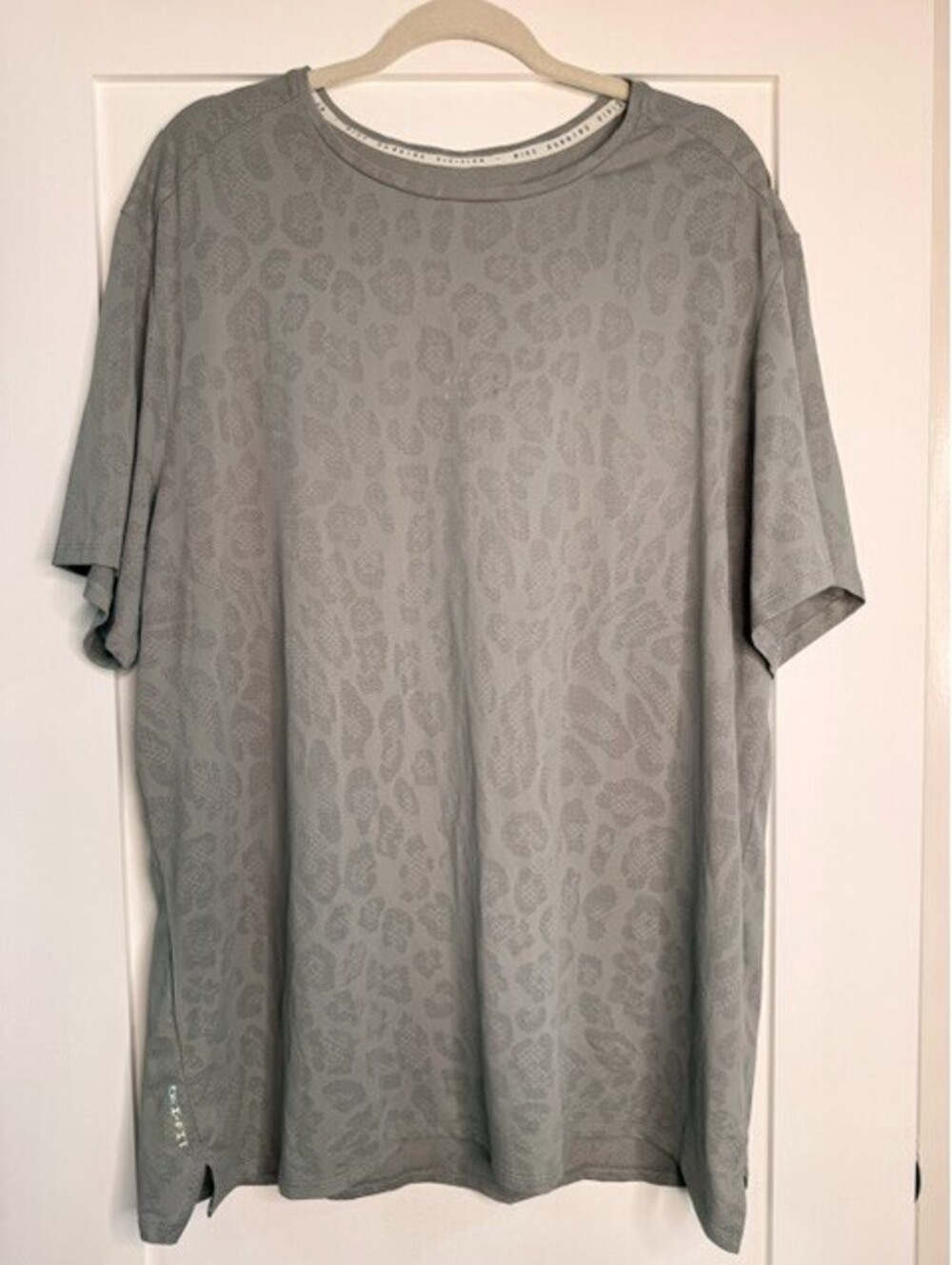 Nike Dri- Fit Men's XL Gray Athletic Training Running Shirt Short Sleeve